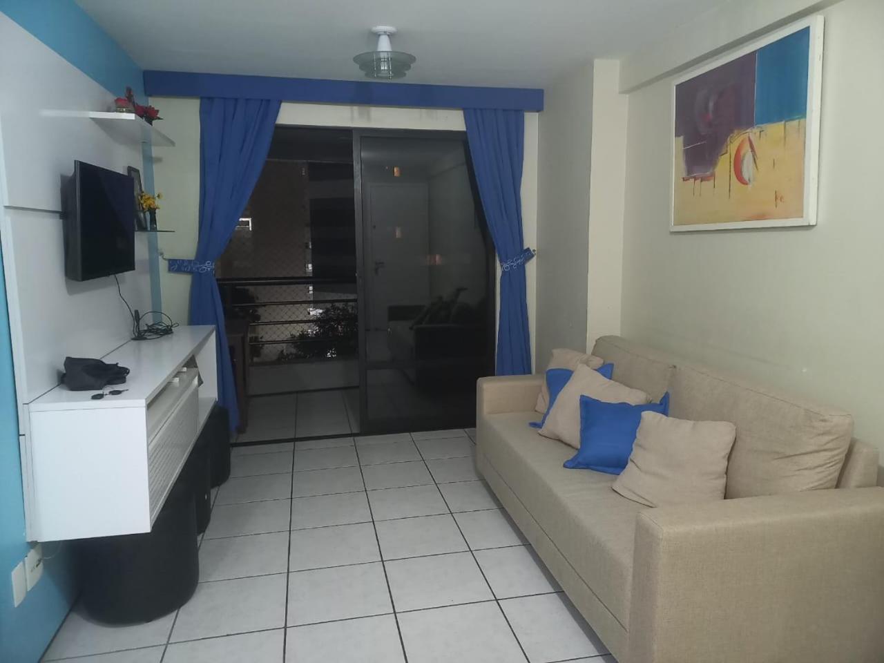 Em Apartamento *